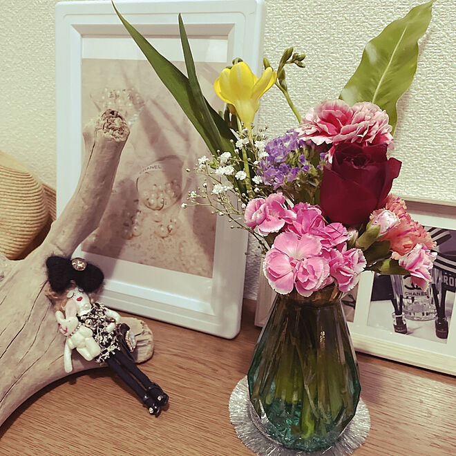 はなのある暮らし スターチス バラ かすみそう ダイソー花瓶 などのインテリア実例 22 04 01 18 49 59 Roomclip ルームクリップ