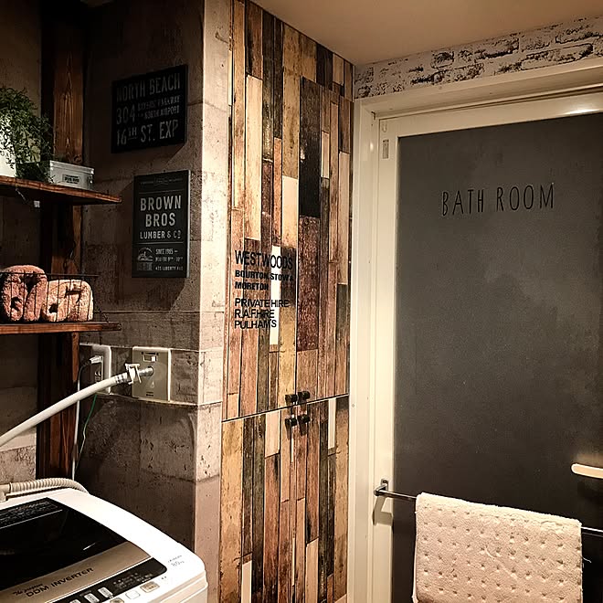 バス トイレ ブロック風壁紙 リメイクシート 男前インテリア カフェ風 などのインテリア実例 16 11 14 23 37 38 Roomclip ルームクリップ