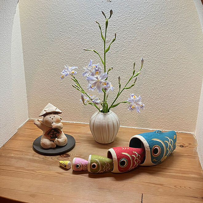 ４枚投稿/庭の花を飾る/益子焼の花瓶/シャガの花/５月飾り...などのインテリア実例 - 2023-04-11 23:03:52