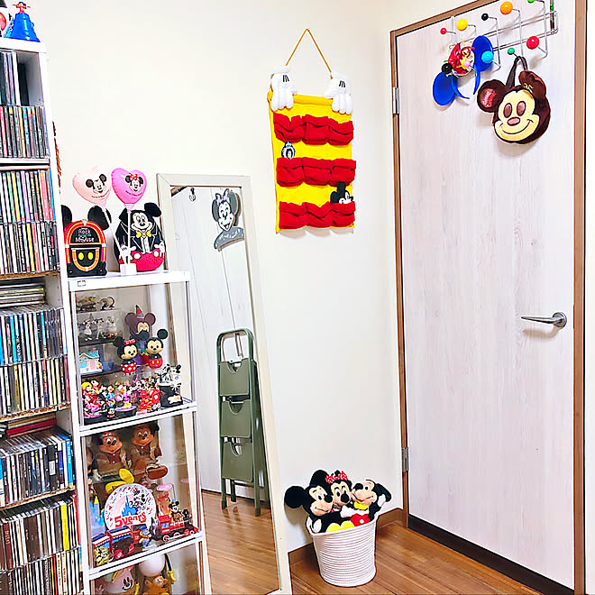 東京ディズニーシー 東京ディズニーランド Cd収納 おたく部屋 趣味部屋 などのインテリア実例 21 09 10 21 03 50 Roomclip ルームクリップ