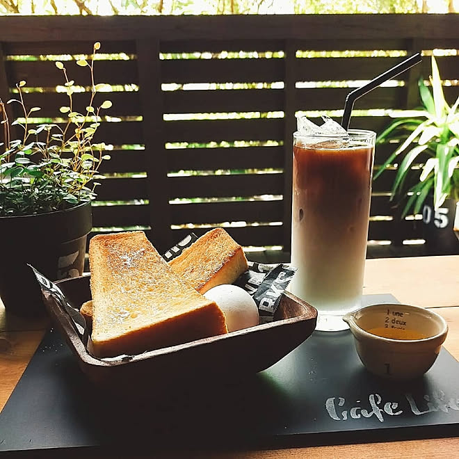 玄関/入り口/縁側ウッドデッキ/おうちでカフェ気分♡/おうち時間/カフェ風...などのインテリア実例 - 2020-05-18 07:33:21