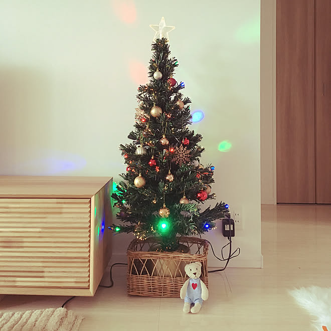 リビング クリスマス Ikea ニトリ トイザらスのクリスマスツリー などのインテリア実例 17 11 10 16 10 14 Roomclip ルームクリップ