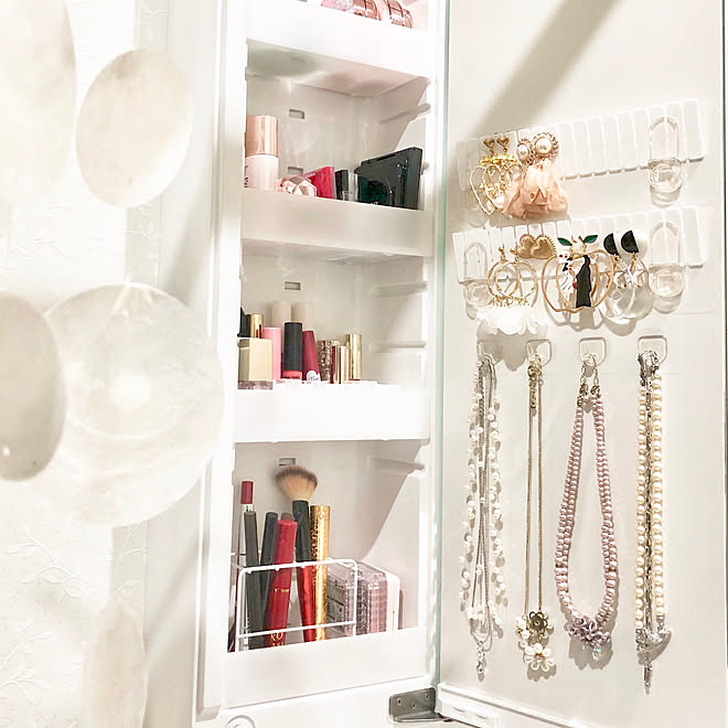 ピアス収納/アクセサリー収納/洗面台鏡裏収納/洗面台収納/コップ