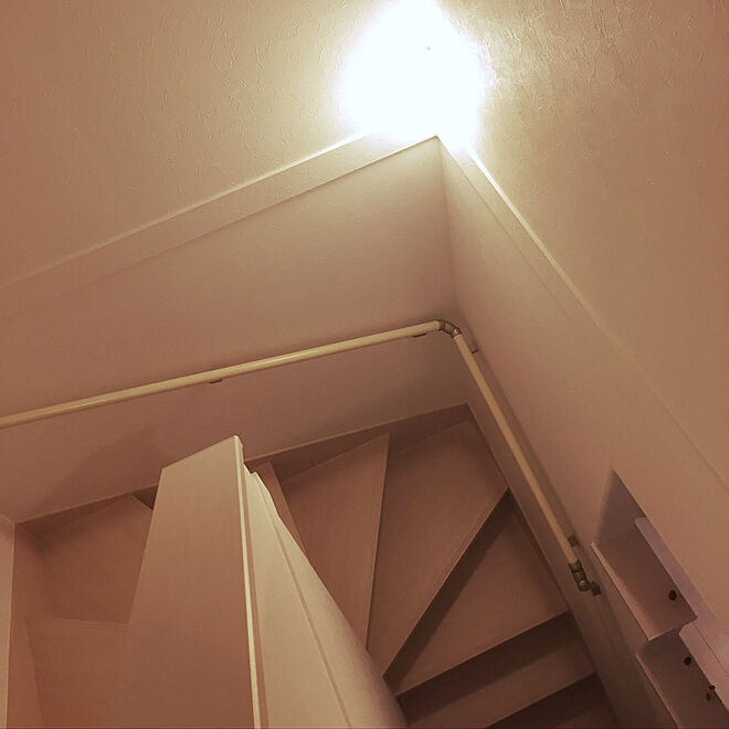 ベッド周り/階段吹き抜け/階段からの眺め/階段の照明/ダイケンの建具のインテリア実例 - 2018-01-25 23:04:32