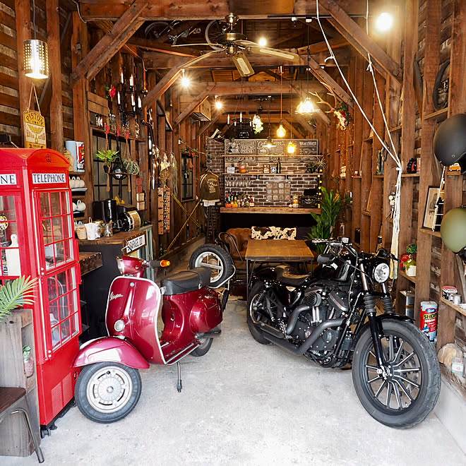 部屋全体/ハーレーダビッドソン/ガレージ/秘密基地/バイクガレージ