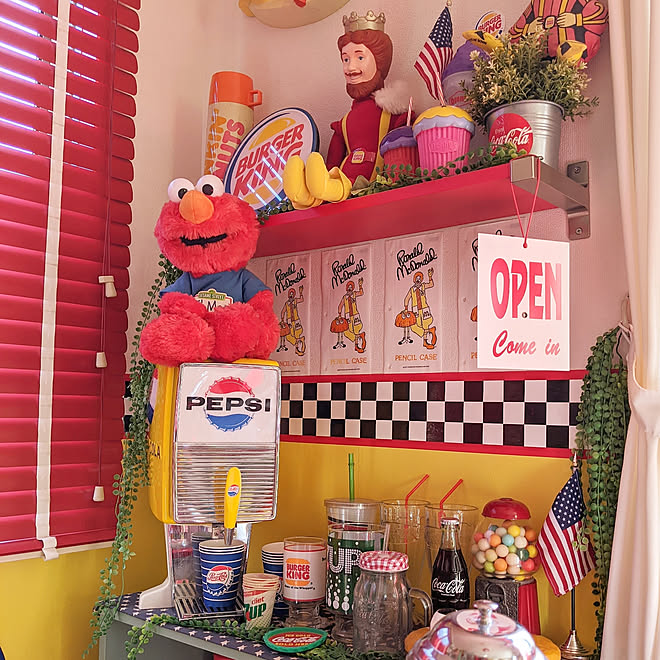 棚 壁紙 アメリカンインテリア アメキャラ アメリカンポップ などのインテリア実例 09 28 09 40 58 Roomclip ルームクリップ