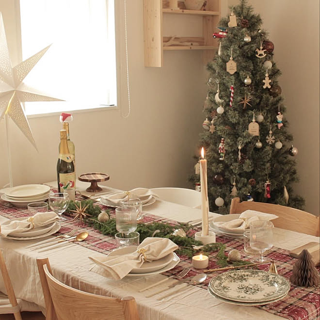 ダイニング クリスマステーブルコーディネート テーブルコーディネート クリスマスディスプレイ クリスマスツリー などのインテリア実例 22 12 21 14 58 28 Roomclip ルームクリップ