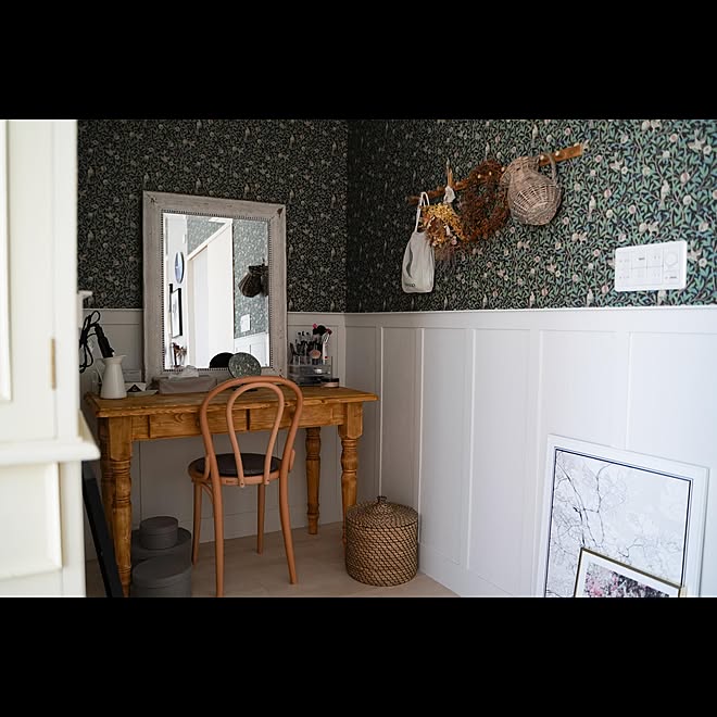 イギリスアンティーク モリス壁紙 シャビーシック フレンチシック カントリー などのインテリア実例 22 07 26 21 36 19 Roomclip ルームクリップ