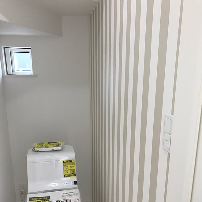 バス トイレ サンゲツ壁紙 ストライプの壁紙 アクセントクロス 注文住宅 などのインテリア実例 18 04 16 12 54 06 Roomclip ルームクリップ