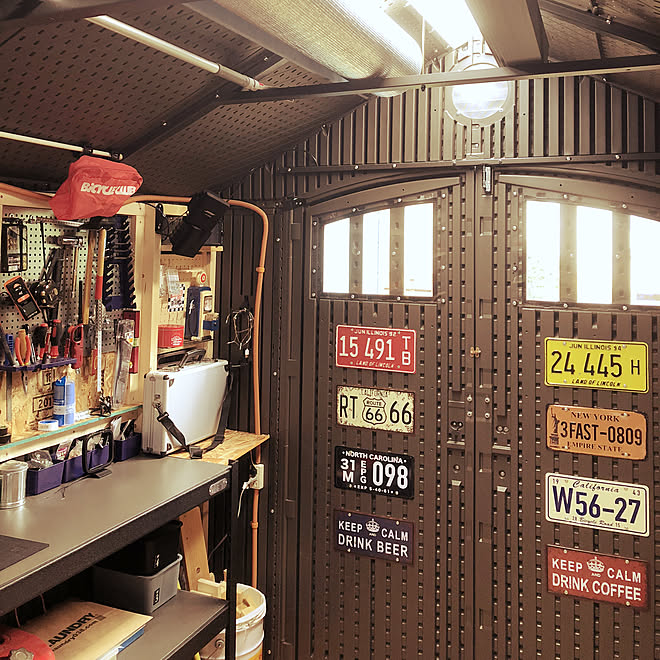 ガレージ 物置 コストコ ナンバープレート スチールラック などのインテリア実例 18 10 28 13 31 32 Roomclip ルームクリップ