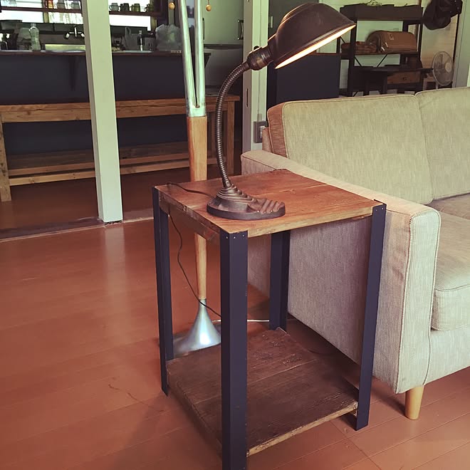 サイドテーブルDIY/ファブリックソファー/古材×アイアン/ヴィンテージ