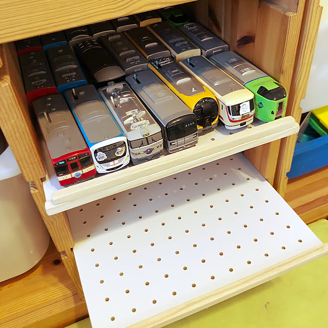 プラレール 収納 Diy 100均 おもちゃ収納 子供部屋 などのインテリア実例 21 12 26 12 58 11 Roomclip ルームクリップ