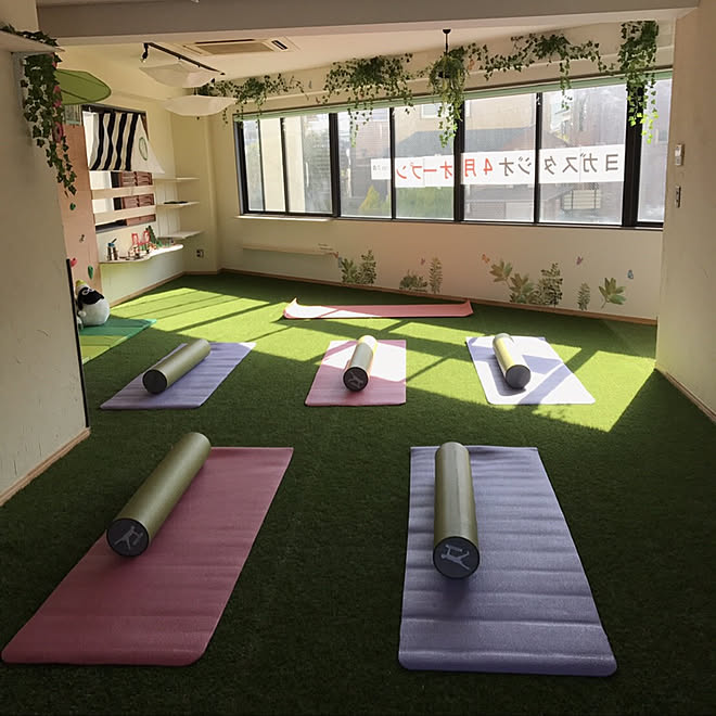 部屋全体 ヨガマット 人工芝 スタジオ セルフリノベーションのインテリア実例 18 03 07 19 32 21 Roomclip ルームクリップ