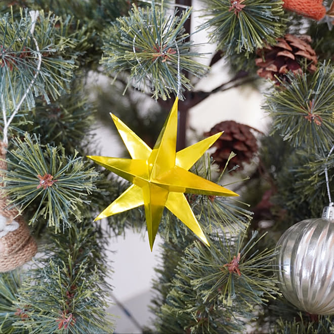 10分でできる オーナメント クリスマスツリー 折り紙 折り紙の星 などのインテリア実例 22 12 10 07 43 01 Roomclip ルームクリップ
