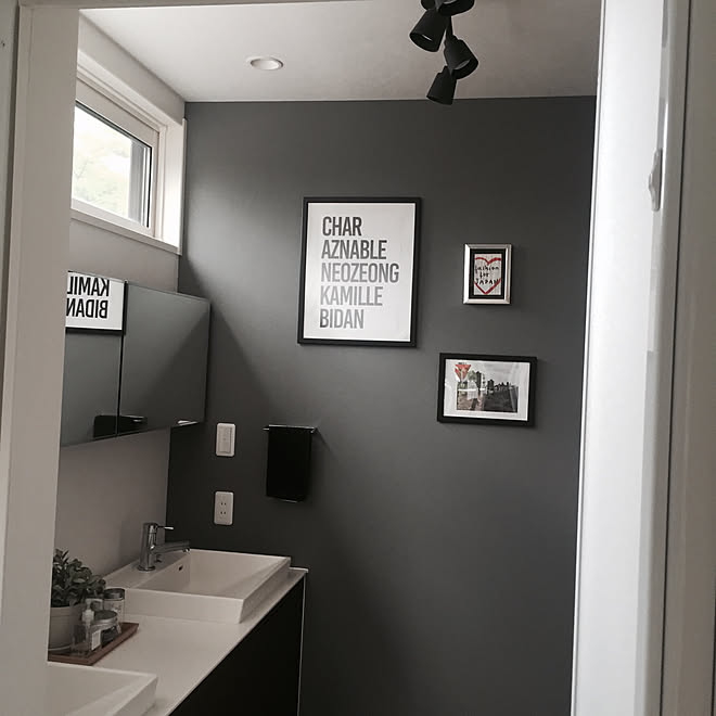 壁 天井 Marks Web フレーム 壁紙はグレー 洗面所 などのインテリア実例 17 08 25 18 19 18 Roomclip ルームクリップ 壁 天井 Marks Web フレーム 壁紙はグレー 洗面所 などのインテリア実例 17 08 25 18 19 18 Roomclip ルームクリップ