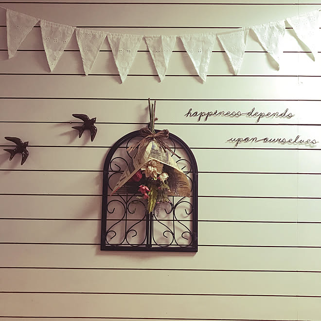 ガーランド 英語 ワイヤーレタリング Salut お気に入り などのインテリア実例 21 03 15 06 55 58 Roomclip ルームクリップ