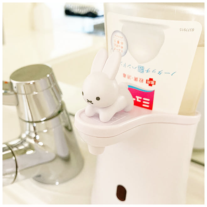 ミューズノータッチにちょこんとミッフィー ミューズ ノータッチ泡ハンドソープ バス トイレ セリアミッフィー ブルーナうさぎテトラフィビッツのインテリア実例 22 01 12 17 26 46 Roomclip ルームクリップ