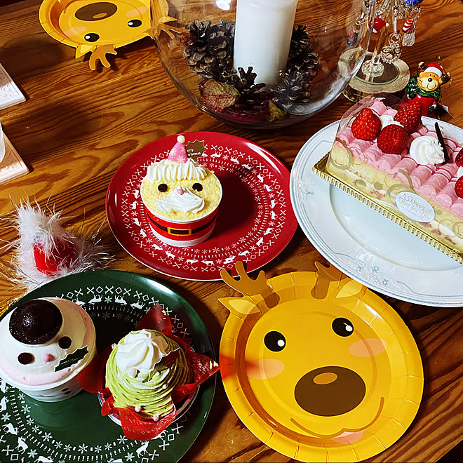 メリークリスマス☆:*･ﾟ/100均　紙皿/ケーキ/クリスマス/みなさんの素敵なインテリアに癒されてます...などのインテリア実例 - 2020-12-24 20:35:37