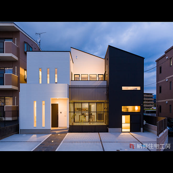 玄関 入り口 外観 白 黒 ツートン などのインテリア実例 17 12 24 19 08 33 Roomclip ルームクリップ 玄関 入り口 外観 白 黒 ツートン などのインテリア実例 17 12 24 19 08 33 Roomclip ルームクリップ