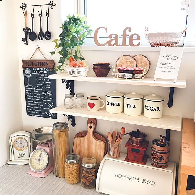 ナチュラルインテリア カフェ風 100均 ミーツの雑貨 サリュの切り株コースター などのインテリア実例 18 04 02 12 14 13 Roomclip ルームクリップ