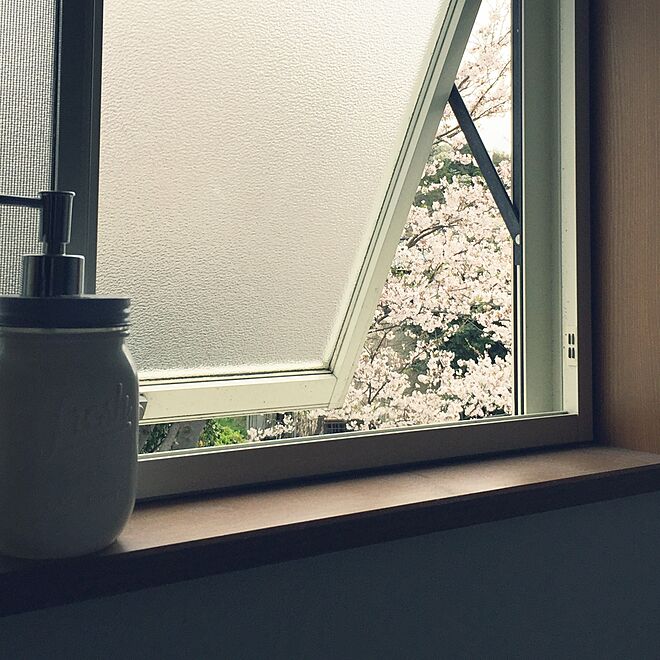 バス/トイレ/桜/自然がいっぱい/窓からの桜/窓からの眺め...などのインテリア実例 - 2016-04-08 11:41:43