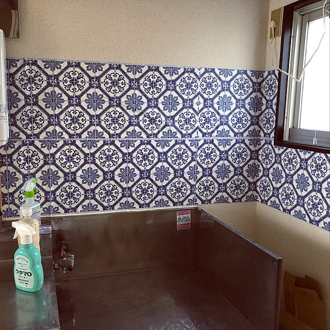 タイル風壁紙 アンティーク レトロ 100均 ダイソー などのインテリア実例 08 11 23 21 13 Roomclip ルームクリップ