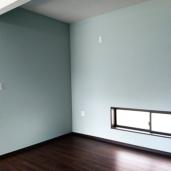 部屋全体 Lixilの建具 クリエモカ ブルーグリーンの壁紙 イギリスアンティーク などのインテリア実例 19 09 17 22 23 01 Roomclip ルームクリップ