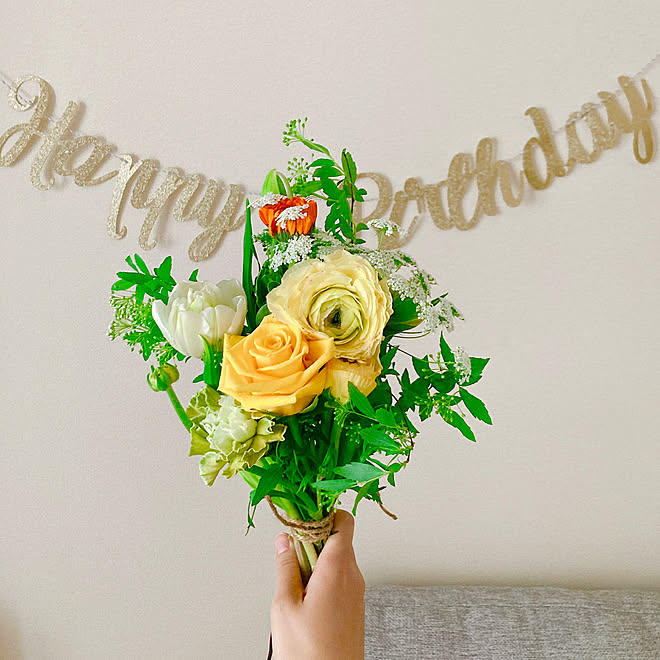 生花を飾る 花のある暮らし 誕生日飾り付け 韓国風インテリア ナチュラルインテリア などのインテリア実例 22 03 17 15 03 43 Roomclip ルームクリップ