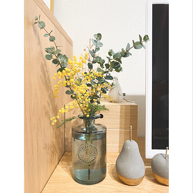 フラワーベース ミモザの日 ミモザ 1kでも諦めない 北欧インテリア などのインテリア実例 03 08 23 26 16 Roomclip ルームクリップ