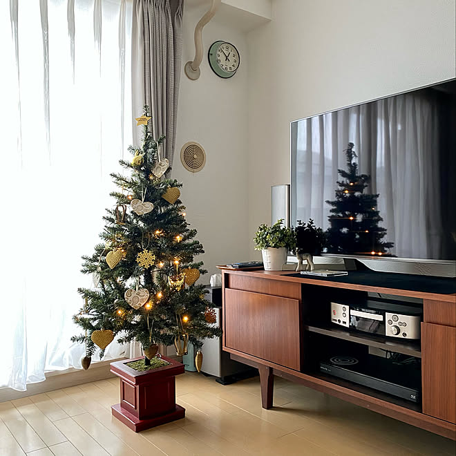 Unico Tvボード クリスマスツリー1cm クリスマス Ikea クリスマスオーナメント リビングのインテリア実例 12 04 12 48 52 Roomclip ルームクリップ