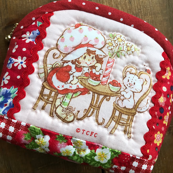 クーポン利用で1000円OFF ストロベリーショートケーキ ポーチ