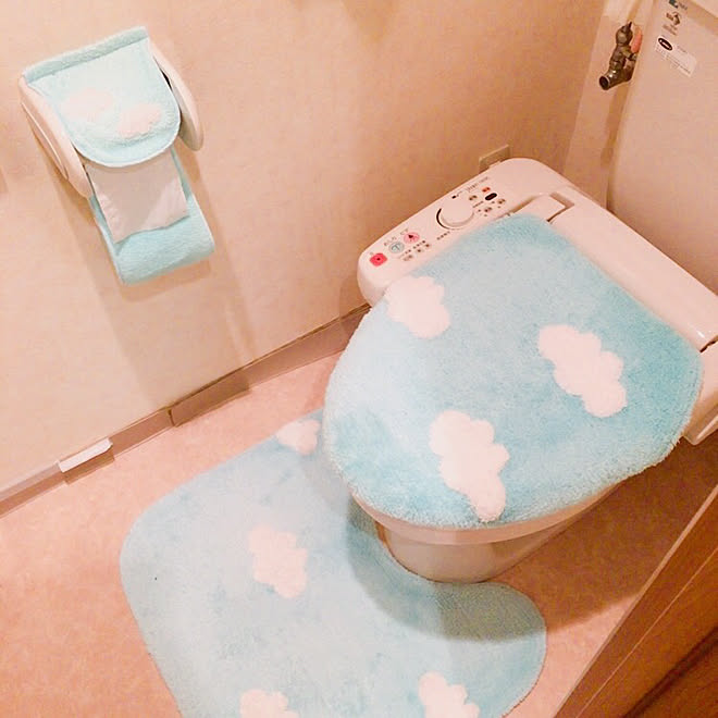 バス/トイレ/トイレカバー/トイレマット/トイレットペーパーホルダー/トイレ...などのインテリア実例 - 2017-11-16 02:46:44