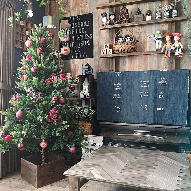 部屋全体/クリスマス/クリスマスツリー180cm/クリスマスツリー/ヘリンボーンテーブル...などのインテリア実例 - 2018-12-12 12:14:38