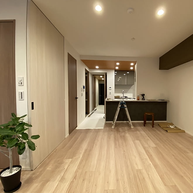 壁 天井 壁紙 アクセントクロス ナチュラル 新築マンション などのインテリア実例 19 12 03 21 33 16 Roomclip ルームクリップ