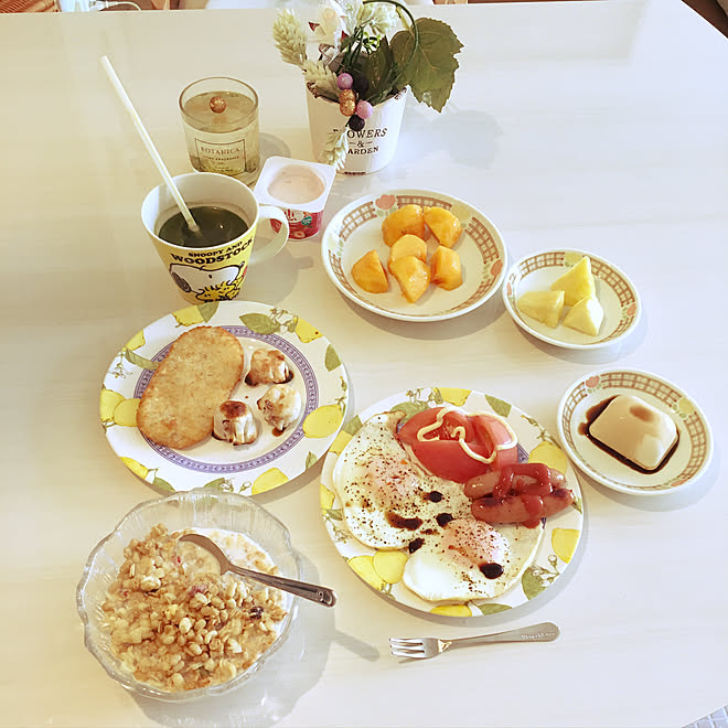 キッチン/我が家のモーニング/イエロー食器/雑貨/観葉植物に癒やされてます✮のインテリア実例 - 2017-10-08 23:21:36