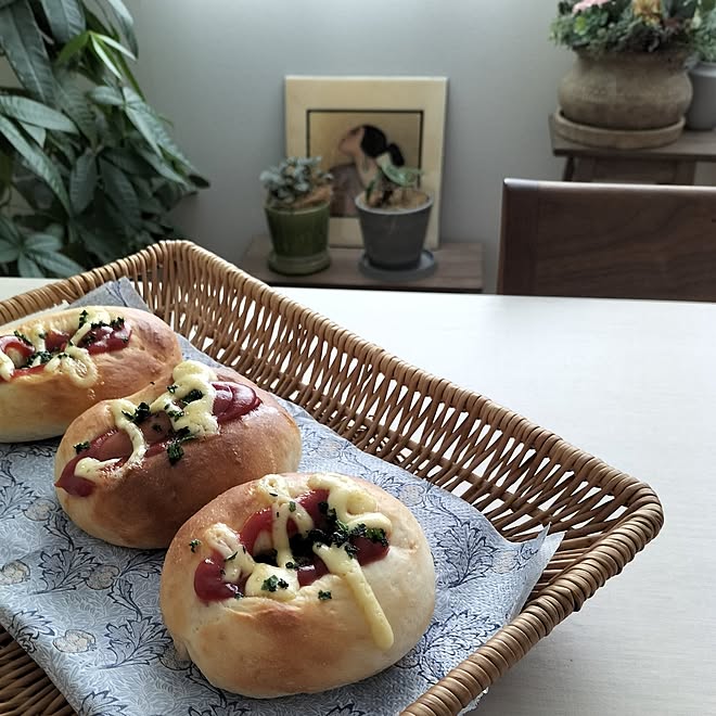 机/わたしの休日のすごし方/焼きたてパン/手作りパン/花のある暮らし...などのインテリア実例 - 2023-05-21 11:09:25