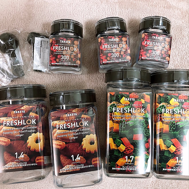 強力粉 小麦粉 片栗粉 砂糖 塩 小麦粉収納 調味料入れ フレッシュロック などのインテリア実例 04 23 11 23 Roomclip ルームクリップ