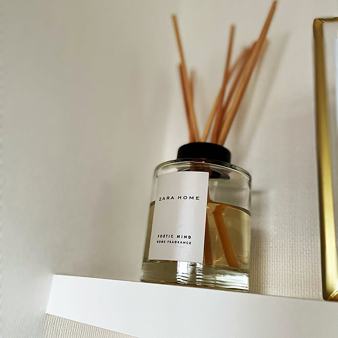 ディフューザー スティック/ディフューザー/ZARA HOME フレグランス/ZARA HOME/雑貨...などのインテリア実例 2021