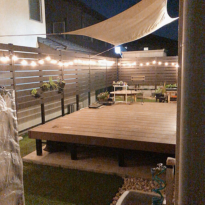 目隠しフェンス ストリングライト 照明 アウトドアリビング ベランピング などのインテリア実例 06 01 22 38 24 Roomclip ルームクリップ
