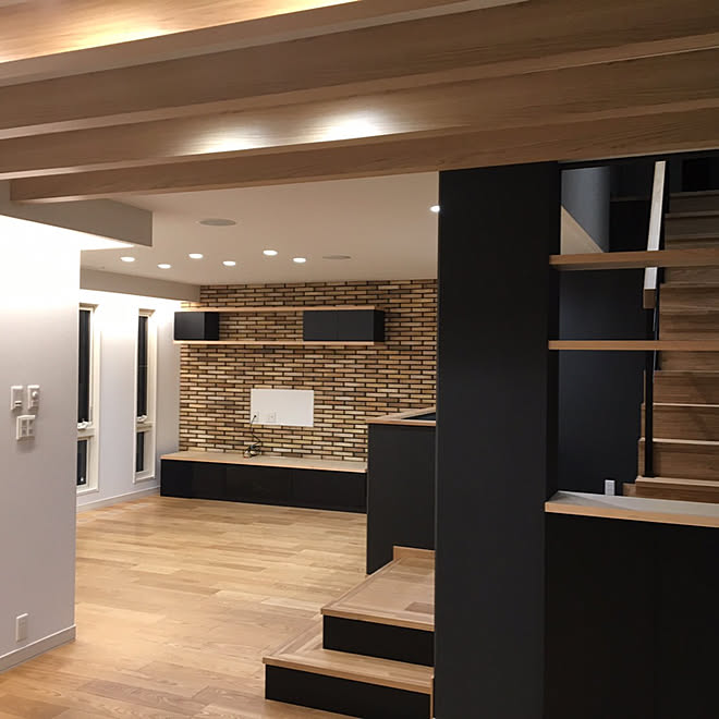 部屋全体 黒壁紙 カフェ風 間接照明 壁紙 などのインテリア実例 17 09 14 18 22 05 Roomclip ルームクリップ