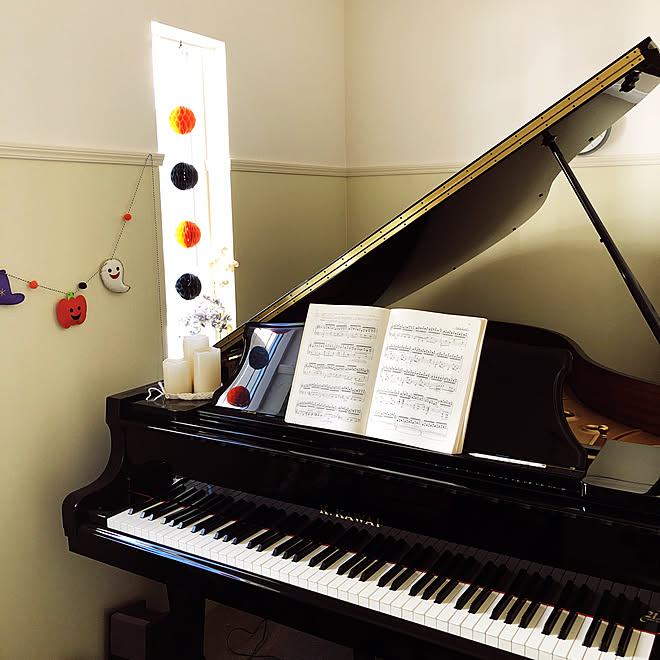 白-❤本物ピアノの音色や弾き心地を忠実に再現❣ピアノと同じ88鍵