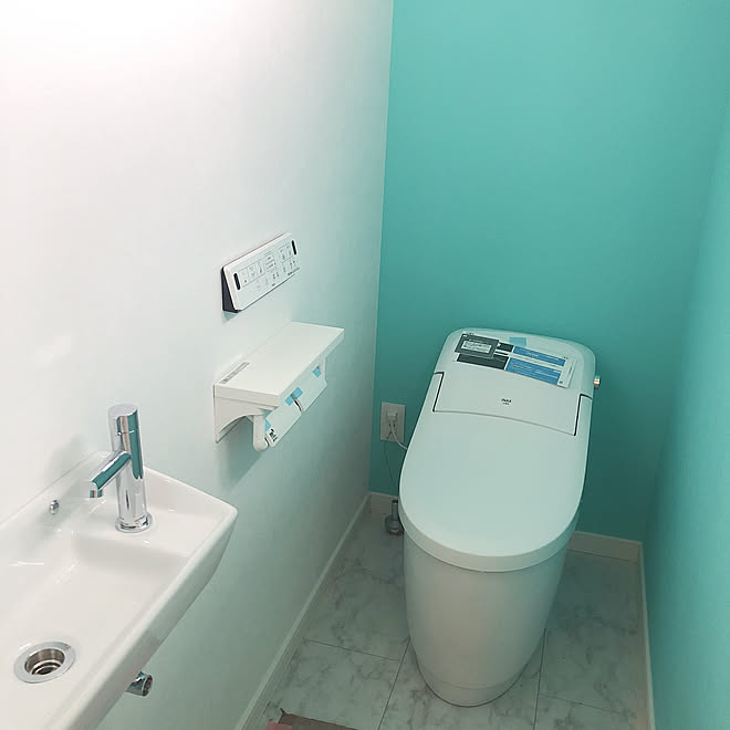 トイレ ティファニーブルーのクロス ティファニーブルーの壁紙 ティファニーブルー バス トイレのインテリア実例 19 04 08 23 00 45 Roomclip ルームクリップ トイレ ティファニーブルーのクロス ティファニーブルーの壁紙 ティファニーブルー バス トイレのインテリア実例 19 04 08 23 00 45 Roomclip ルームクリップ