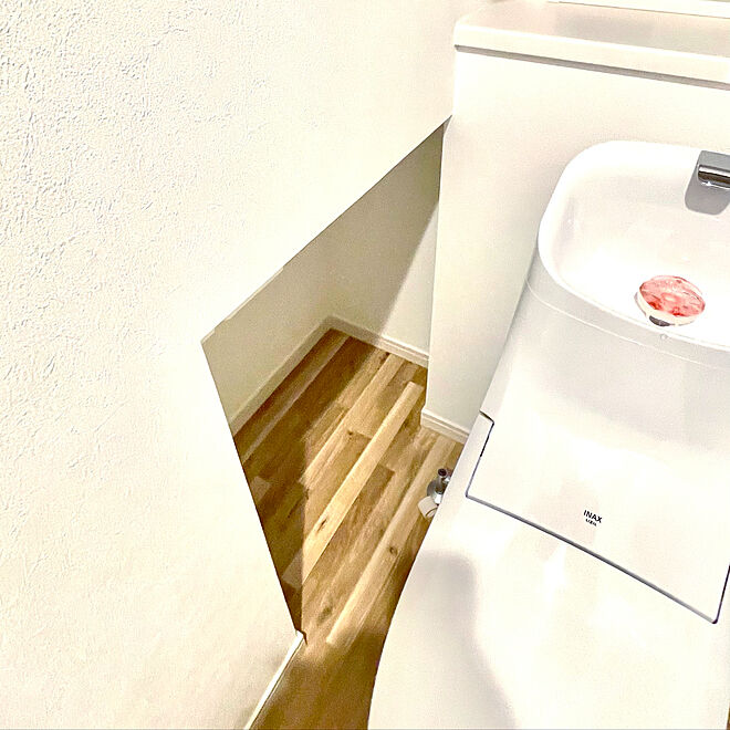 階段下/LIXILのトイレ/掃除しやすい家/階段下のトイレ/100均DIY...などのインテリア実例 - 2021-10-02 22:36:16