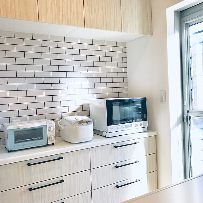 キッチン ハウステックキッチン サブウェイタイル風壁紙 サブウェイタイル風クロス サンゲツ アクセントクロス などのインテリア実例 19 01 27 09 44 02 Roomclip ルームクリップ