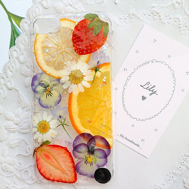 机 スマホケース ハンドメイド フルーツ Uvレジン などのインテリア実例 18 08 31 11 44 Roomclip ルームクリップ