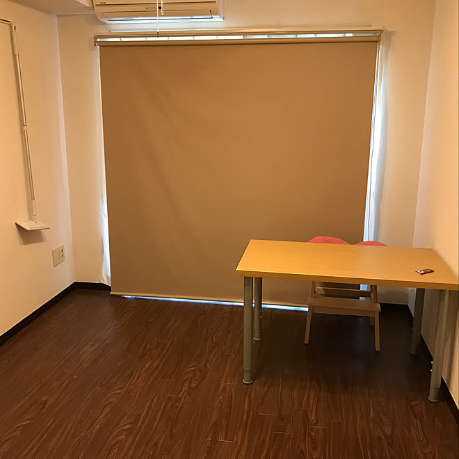 部屋全体 デスク プレフェ ニトリフリーテーブル カーテン などのインテリア実例 18 05 27 15 26 10 Roomclip ルームクリップ