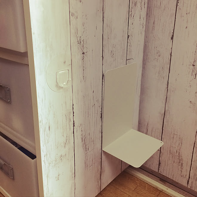 ゴミ箱 コロコロ収納 100均 ブックエンド 壁収納 などのインテリア実例 19 04 01 11 28 17 Roomclip ルームクリップ
