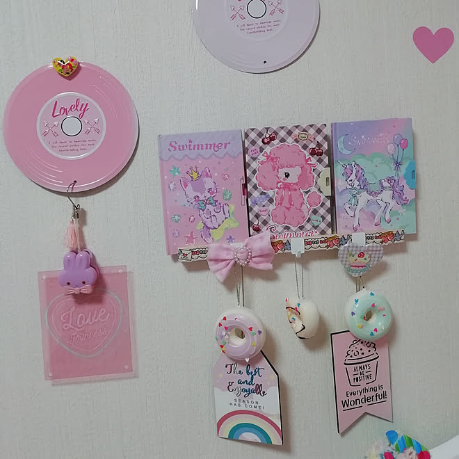 壁 天井 こどもと暮らす ダイソーの雑貨 ピンク雑貨 ゆめかわ などのインテリア実例 04 28 16 26 39 Roomclip ルームクリップ