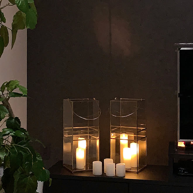 ZARA HOME ランタン/火を使わないキャンドル型のLEDライト/ガラス&メタル製ミニランタン/LEDキャンドル/ロウソク型照明...などのインテリア実例 - 2020-08-23 18:15:15