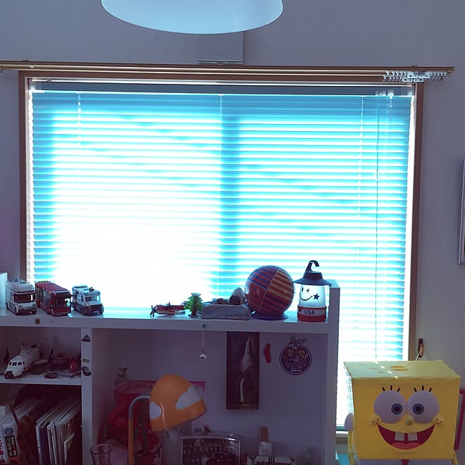 レゴ/娘の部屋/ブラインド/スポンジボブの加湿器/IKEAのインテリア実例 - 2016-03-07 16:20:37